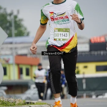 Runner Photo 7649933