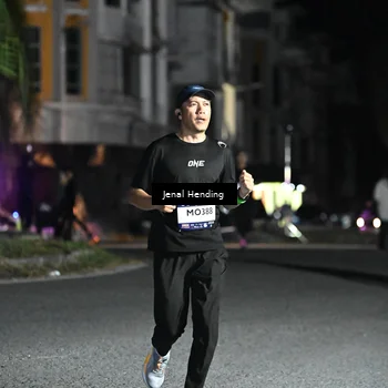 Runner Photo 7649935