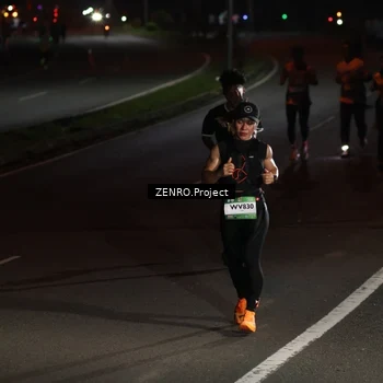 Runner Photo 7649947