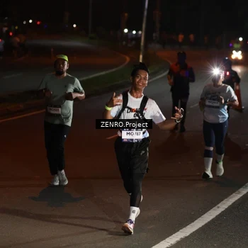 Runner Photo 7649948