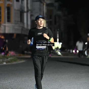 Runner Photo 7649950