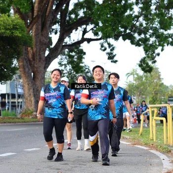 Runner Photo 7649954