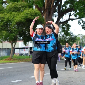 Runner Photo 7649975