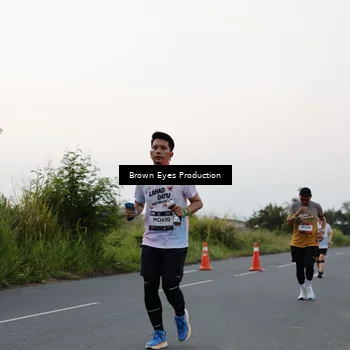 Runner Photo 7649980