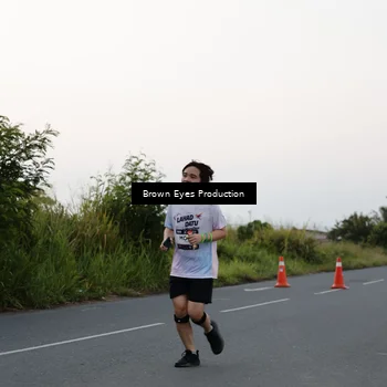 Runner Photo 7649990