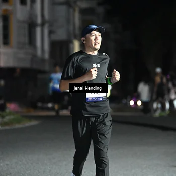 Runner Photo 7649994