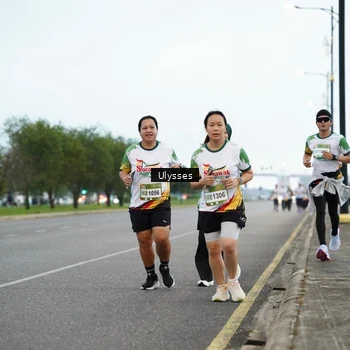 Runner Photo 7649997