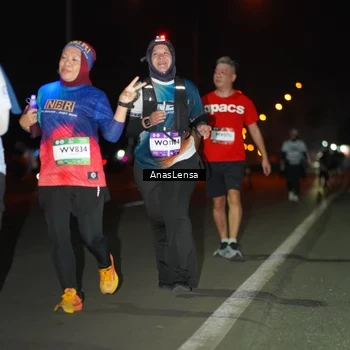 Runner Photo 7650005