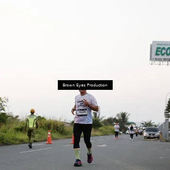 Runner Photo 7650028