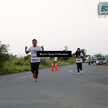 Runner Photo 7650050