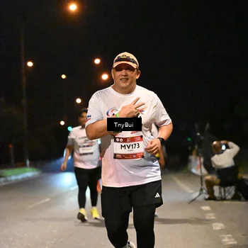 Runner Photo 7650058
