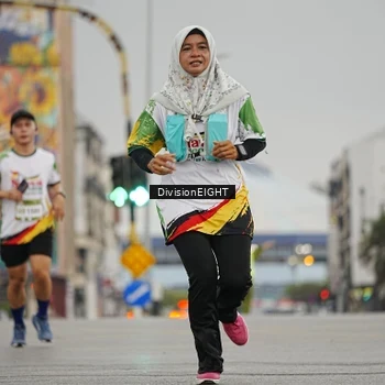 Runner Photo 7650063