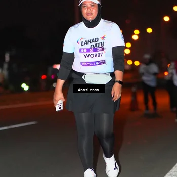 Runner Photo 7650073
