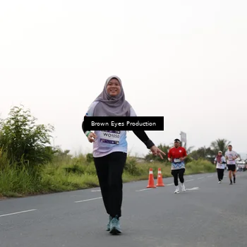 Runner Photo 7650075