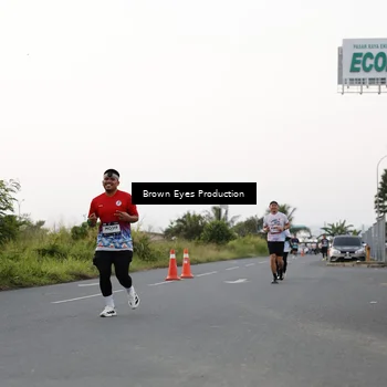 Runner Photo 7650077
