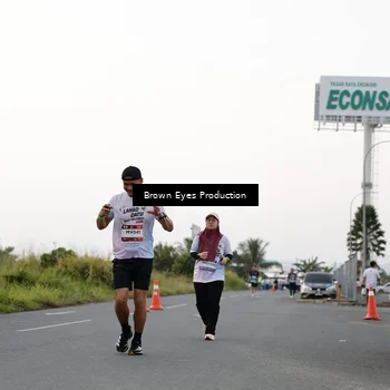 Runner Photo 7650084