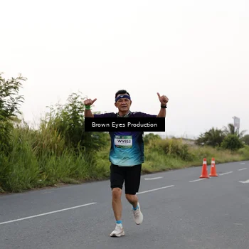 Runner Photo 7650093