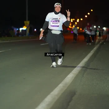 Runner Photo 7650097