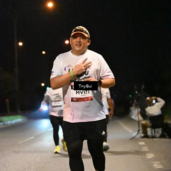 Runner Photo 7650105