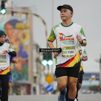 Runner Photo 7650108