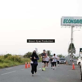 Runner Photo 7650121