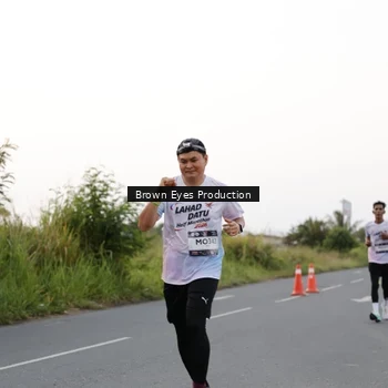 Runner Photo 7650126