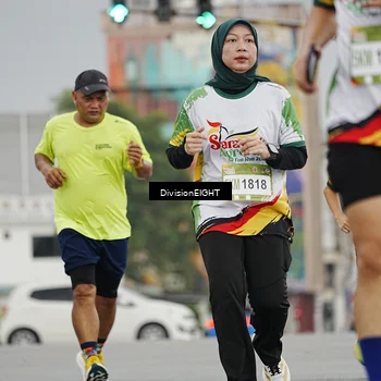 Runner Photo 7650136