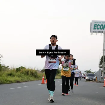 Runner Photo 7650140