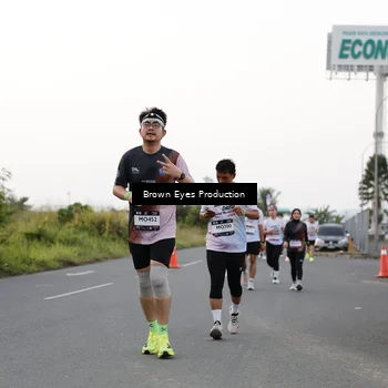 Runner Photo 7650166