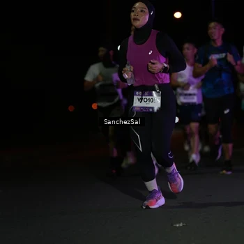Runner Photo 7650168