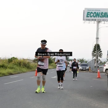 Runner Photo 7650170
