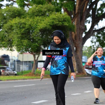 Runner Photo 7650192