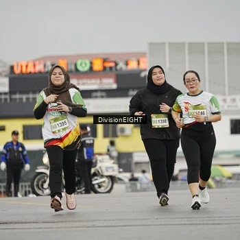Runner Photo 7650195