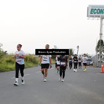 Runner Photo 7650200