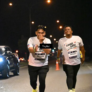 Runner Photo 7650211