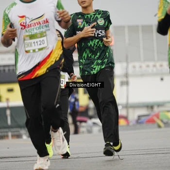Runner Photo 7650234