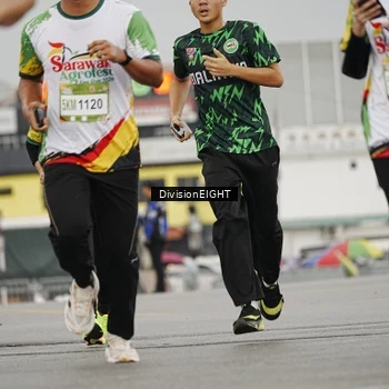 Runner Photo 7650248