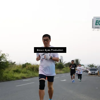 Runner Photo 7650258