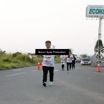 Runner Photo 7650265