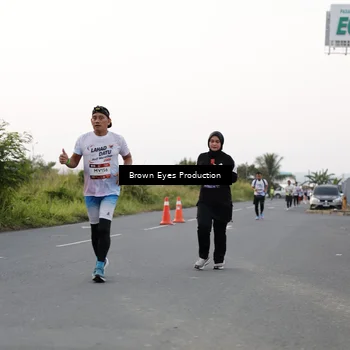 Runner Photo 7650286