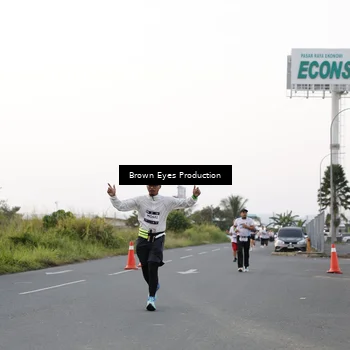 Runner Photo 7650289