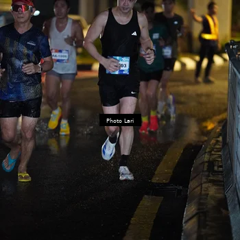 Runner Photo 7650297