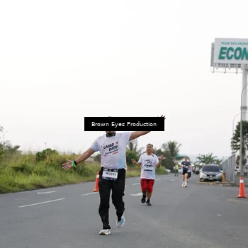 Runner Photo 7650305