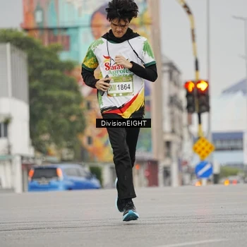 Runner Photo 7650308