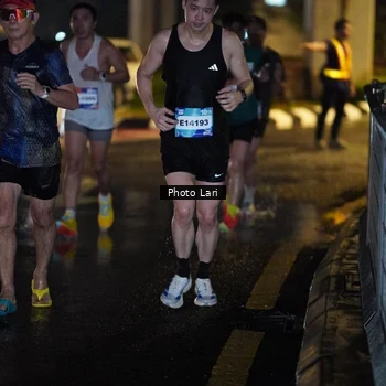 Runner Photo 7650320