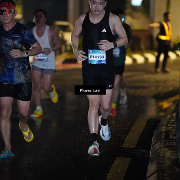 Runner Photo 7650322