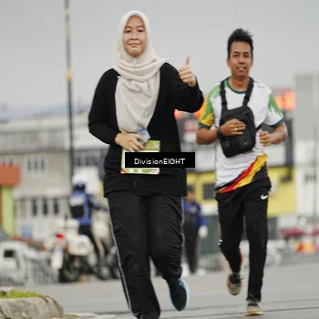 Runner Photo 7650325