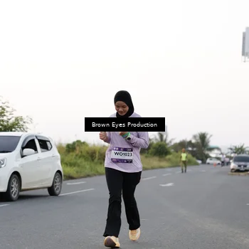 Runner Photo 7650332