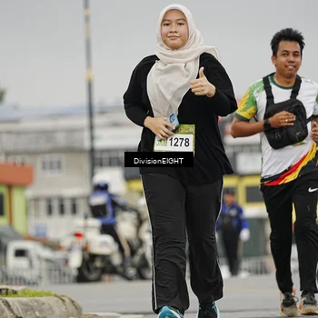 Runner Photo 7650333