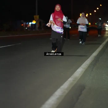 Runner Photo 7650340